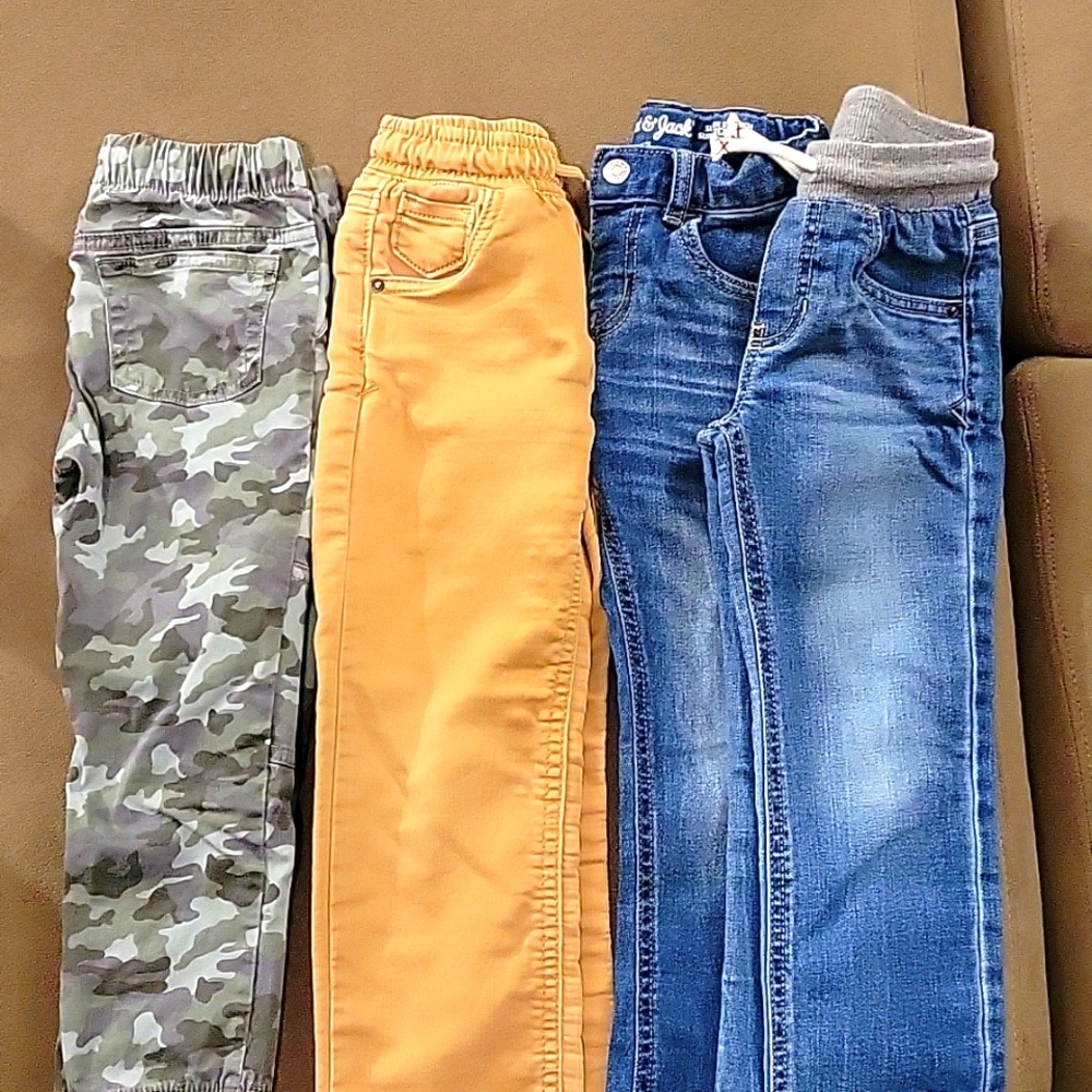 4 pairs 4T Cat & Jack Pants & Jeans, Only 1 pair ever worn & others never worn - Picture 1 of 4